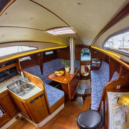 Norwavey, Sleep In A Boat Hotel Krokelvdalen Екстериор снимка