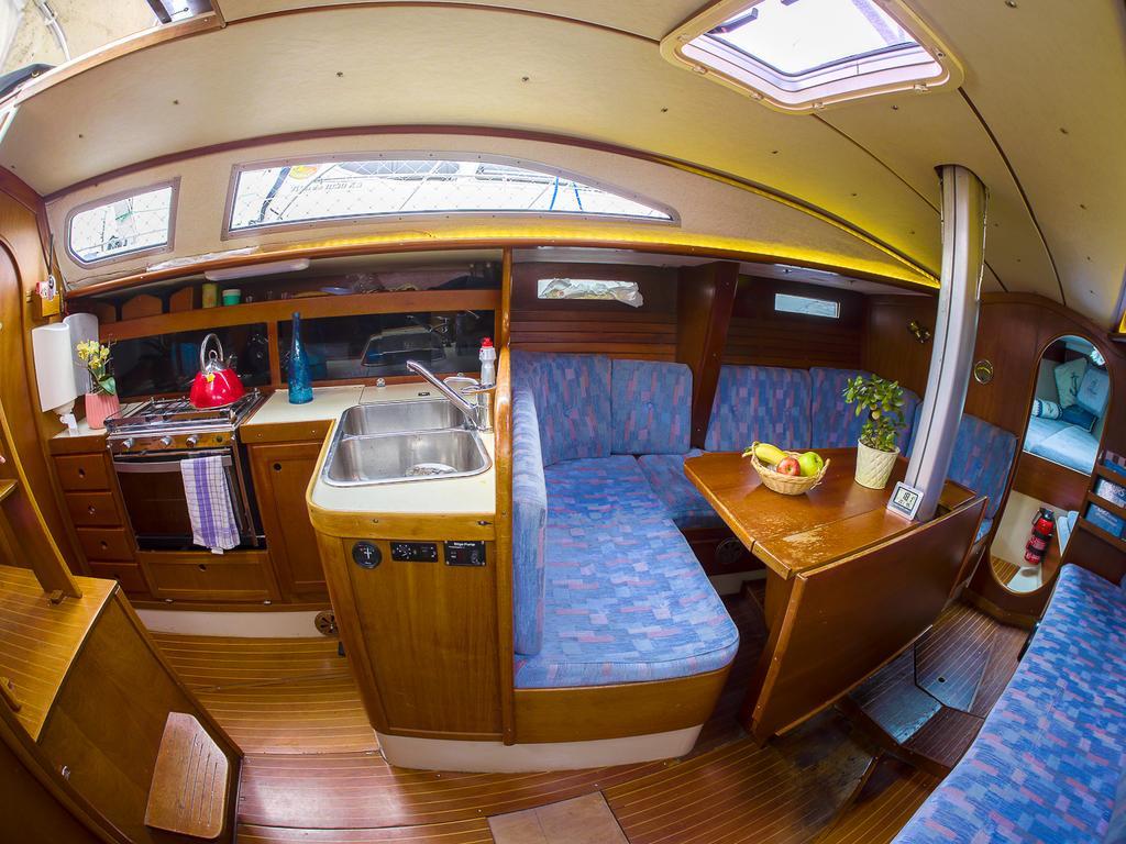 Norwavey, Sleep In A Boat Hotel Krokelvdalen Екстериор снимка